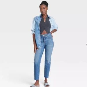 NWT Universal Thread High Rise 90’s Slim Jeans Size 00